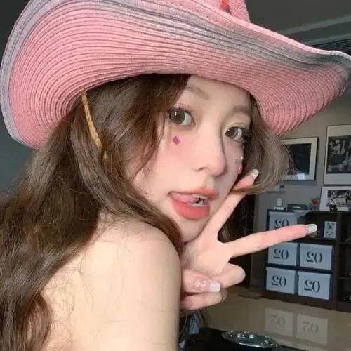 黑暗中的救赎$时光漫漫初暖阳